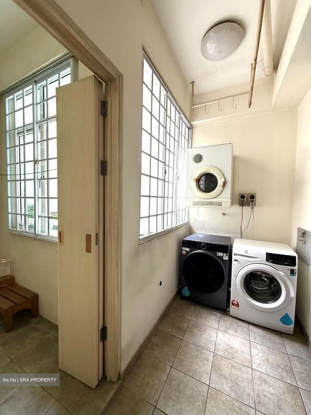 Woodgrove Condominium (D25), Condominium #574515211